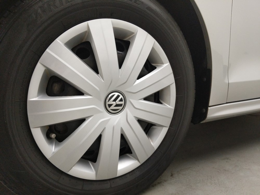 2016 Volkswagen Jetta - Wheel
