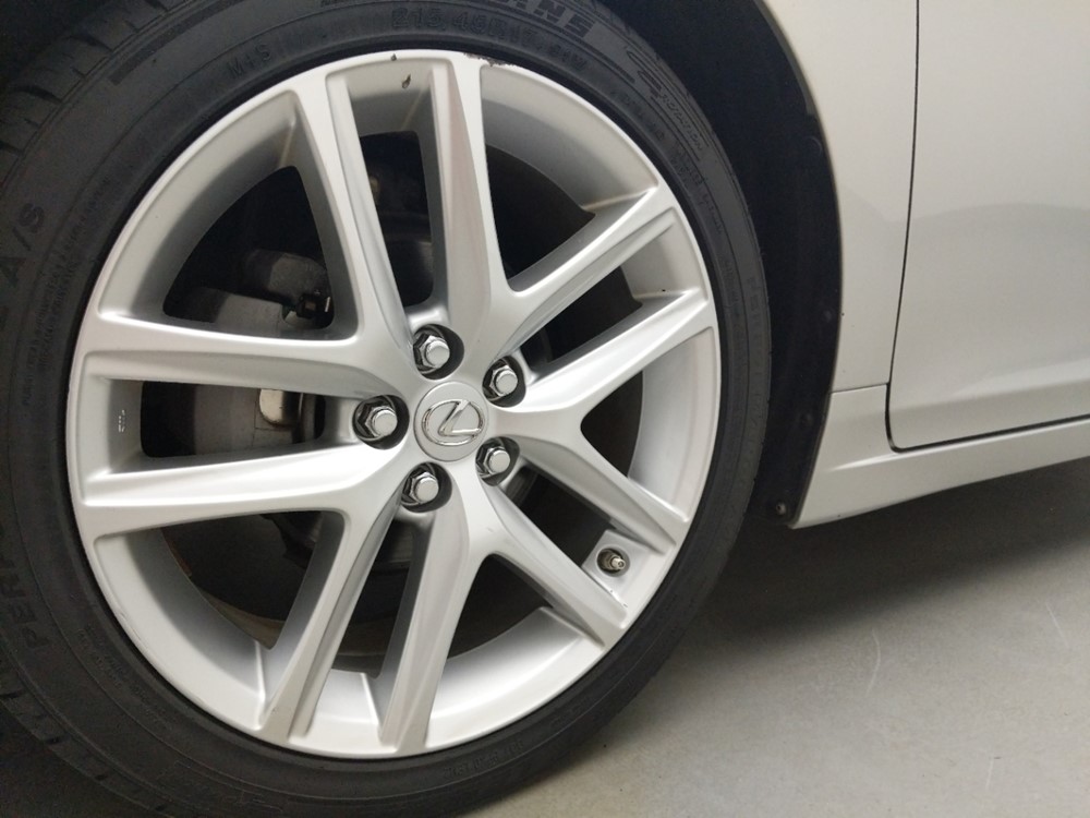 2015 Lexus CT 200h - Wheel