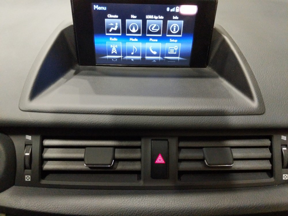 2015 Lexus CT 200h - Stereo Package