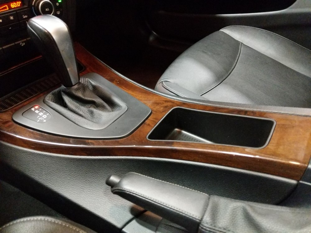 2011 BMW 328i - Center Console/Cup Holders