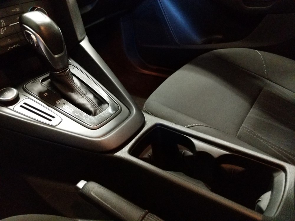 2016 Ford Focus - Center Console/Cup Holders