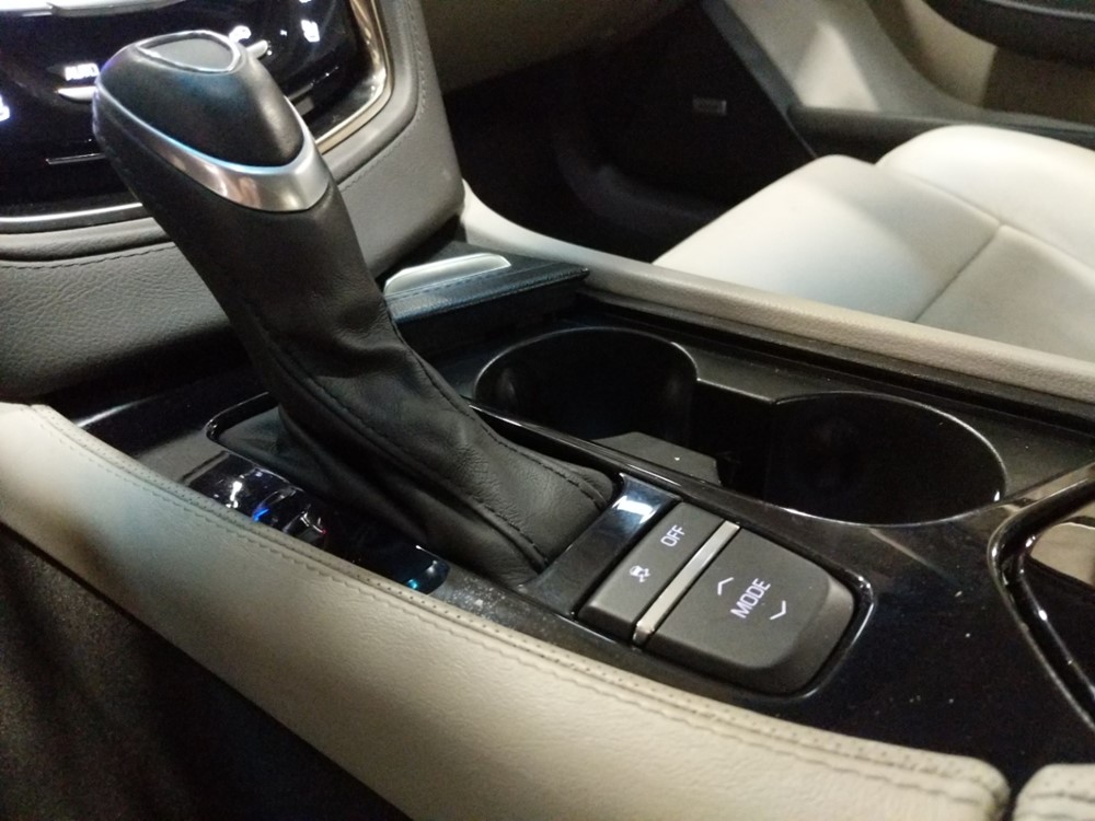 2015 Cadillac CTS - Center Console/Cup Holders