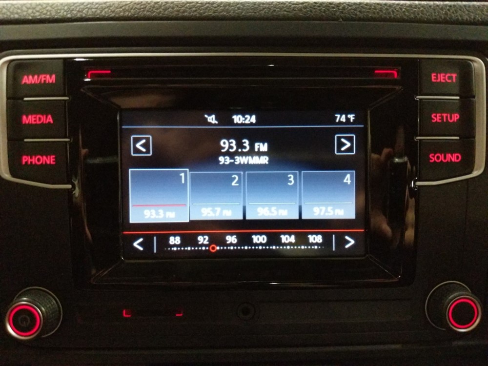2016 Volkswagen Jetta - Stereo Package