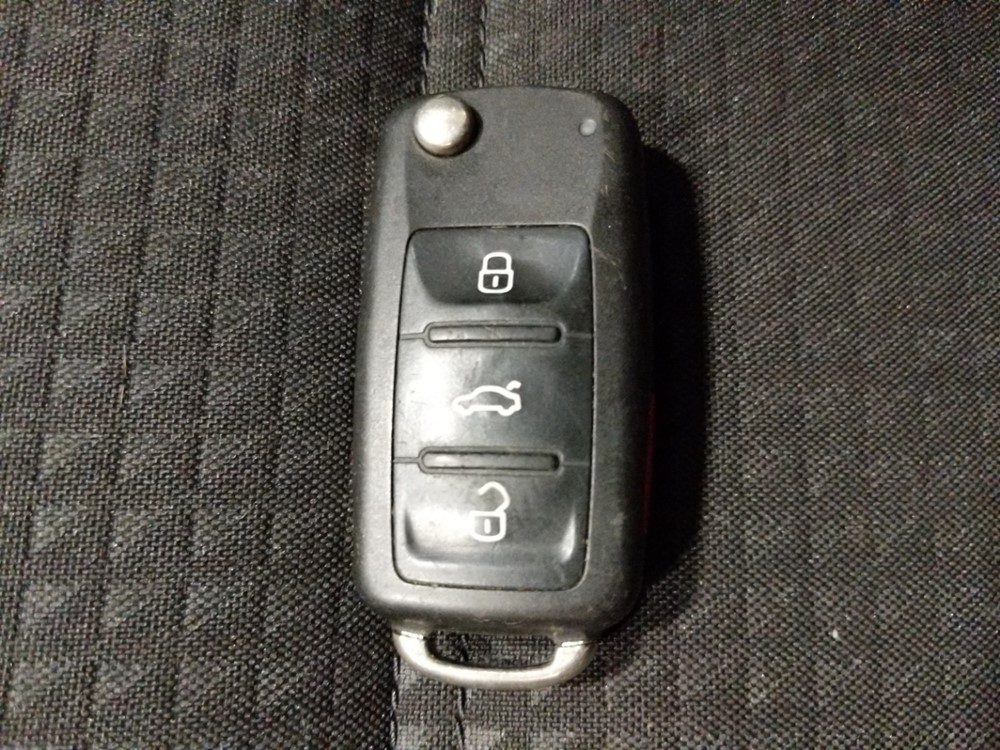 2016 Volkswagen Jetta - Keys