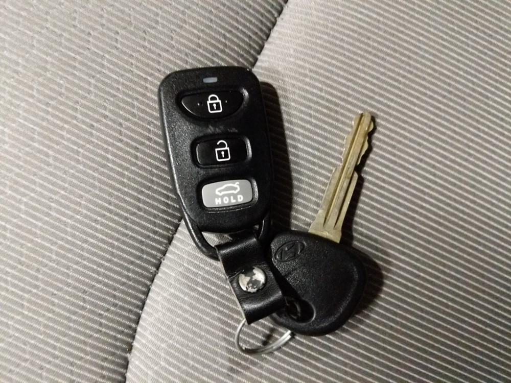 2017 Hyundai Elantra - Keys
