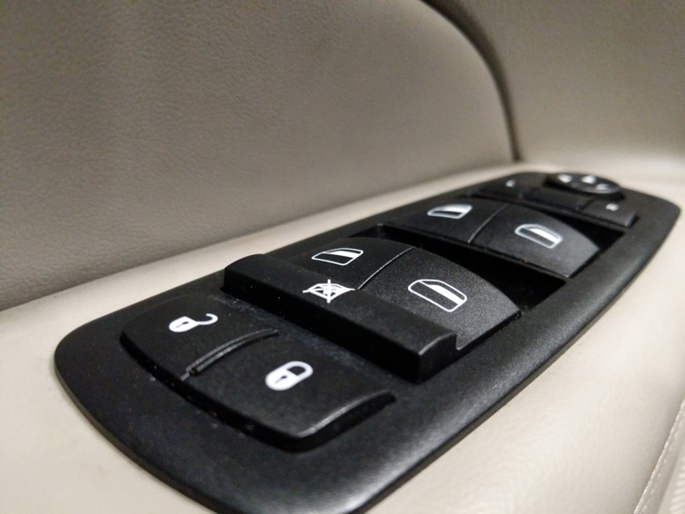 2011 Jeep Grand Cherokee - Driver Power Windows/Lock Control