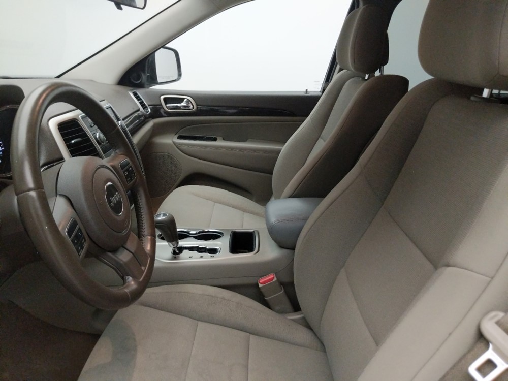 2011 Jeep Grand Cherokee - Driver Front Seat