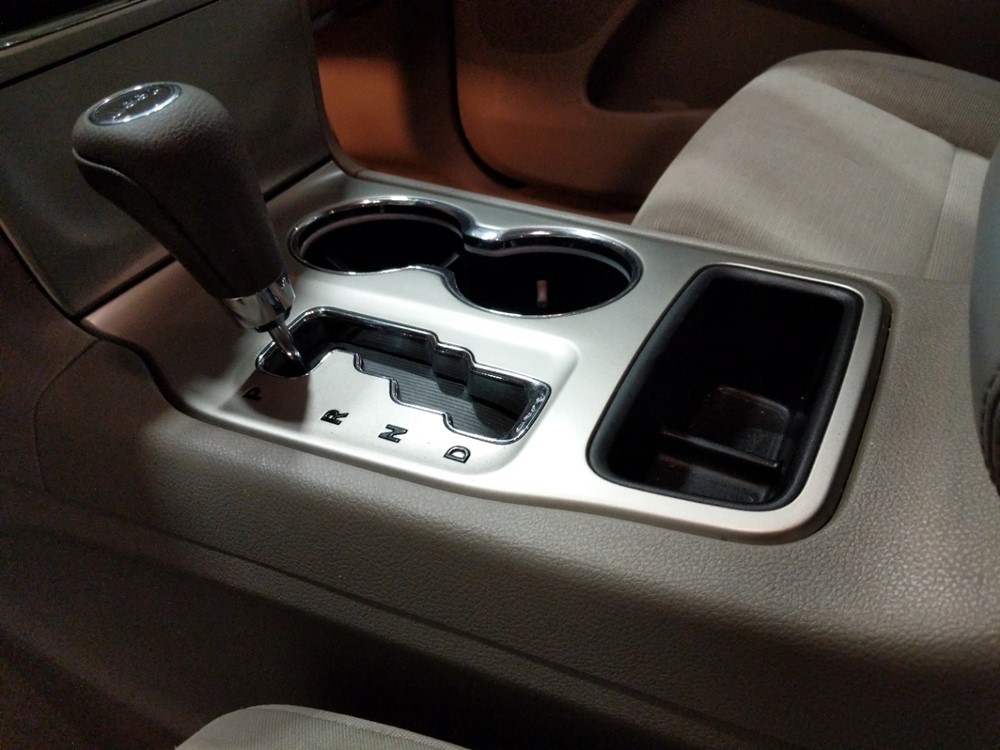 2011 Jeep Grand Cherokee - Center Console/Cup Holders