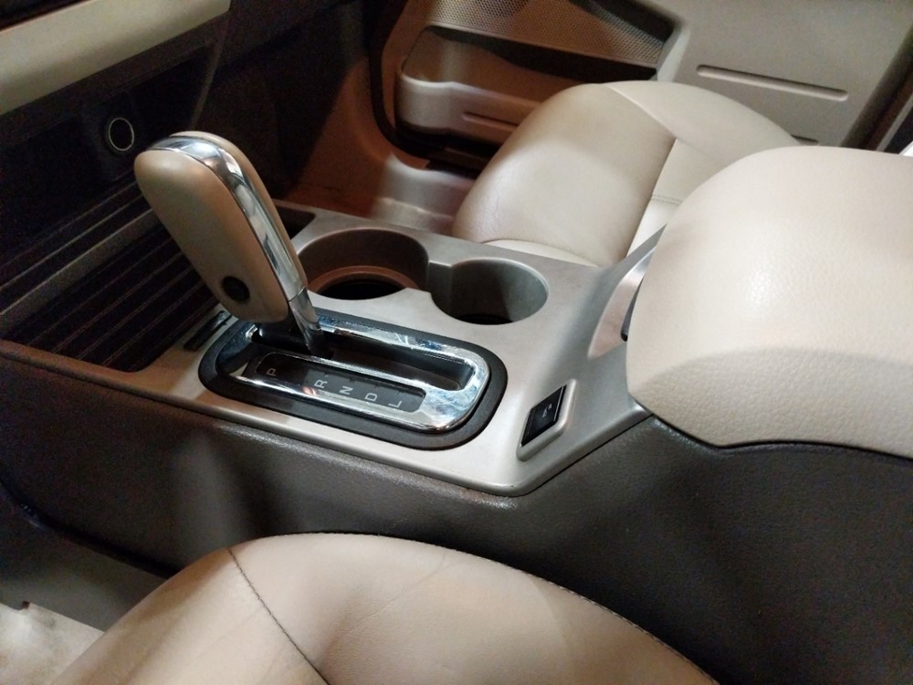 2009 Ford Edge - Center Console/Cup Holders
