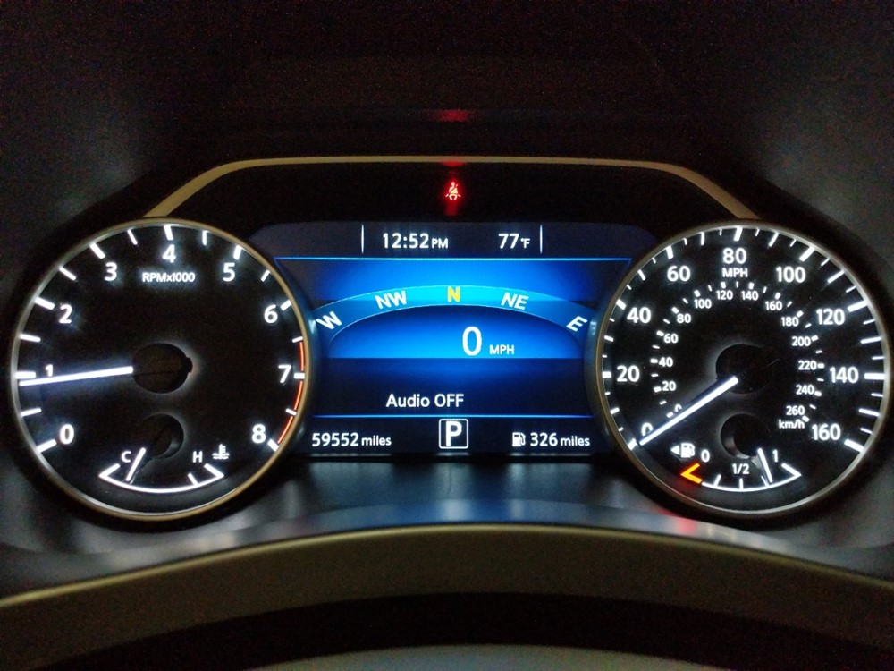 2015 Nissan Murano - Odometer Close Up