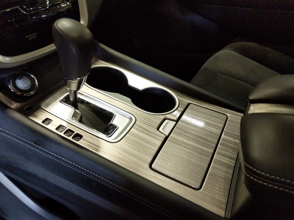 2015 Nissan Murano - Center Console/Cup Holders