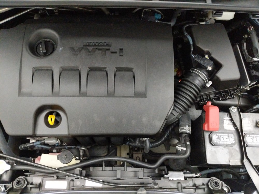 2016 Toyota Corolla - Engine