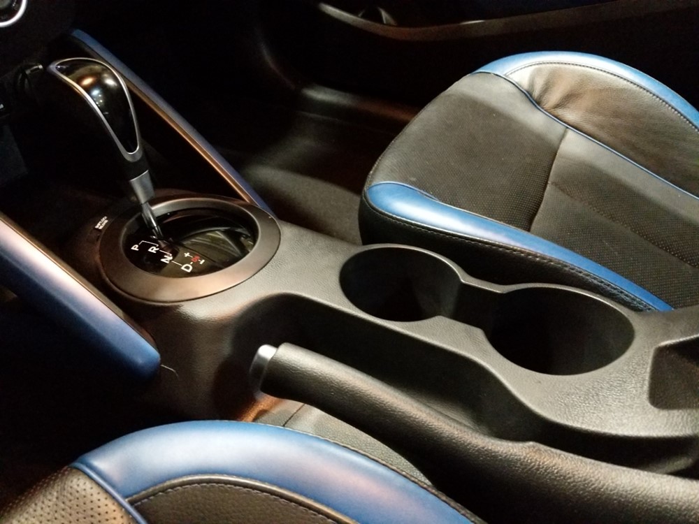 2014 Hyundai Veloster - Center Console/Cup Holders