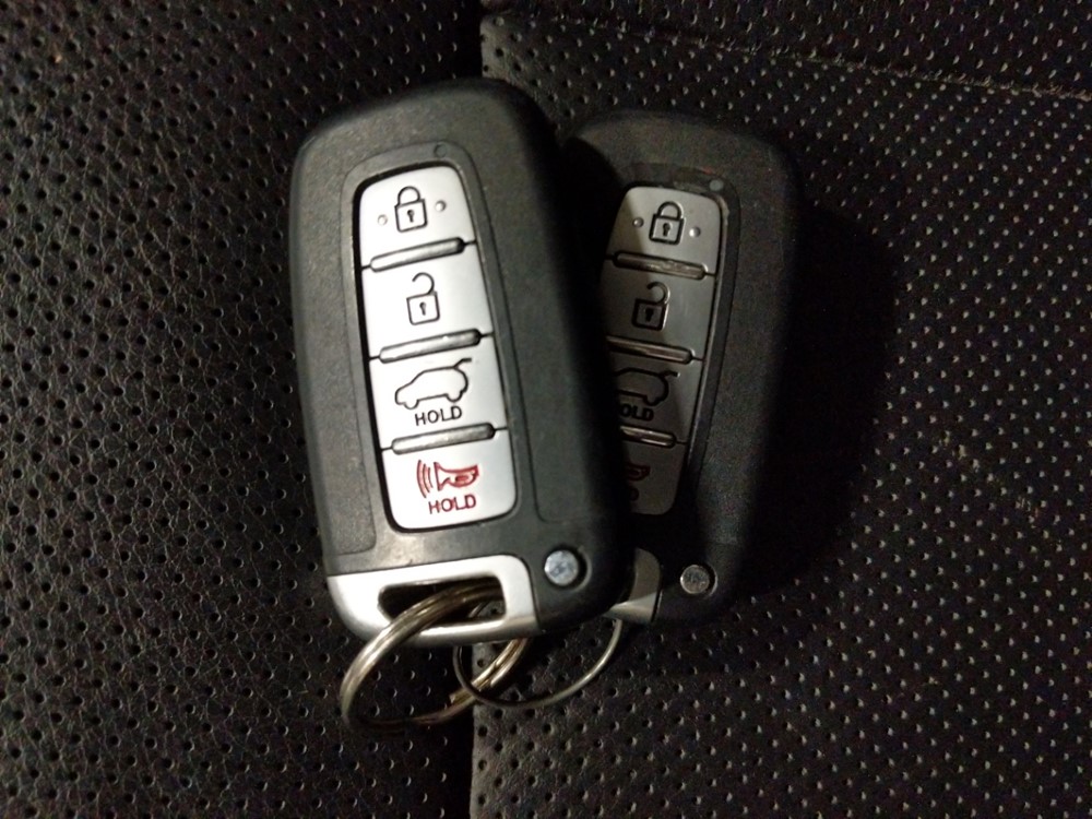 2014 Hyundai Veloster - Keys