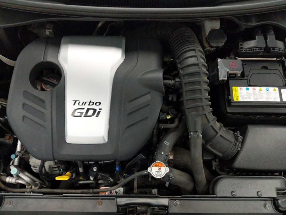2014 Hyundai Veloster - Engine