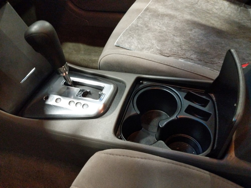 2012 Nissan Altima - Center Console/Cup Holders