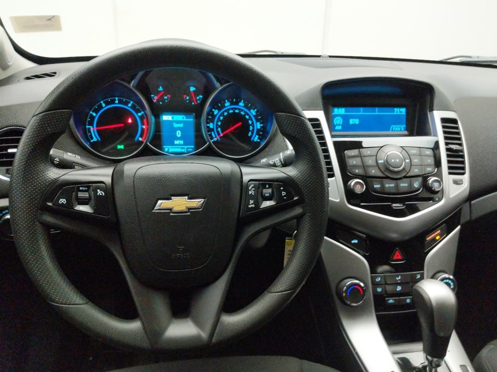 2015 Chevrolet Cruze - Driver Dash