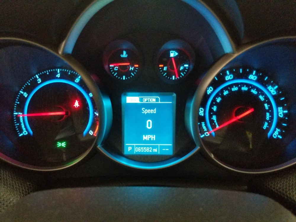 2015 Chevrolet Cruze - Odometer Close Up