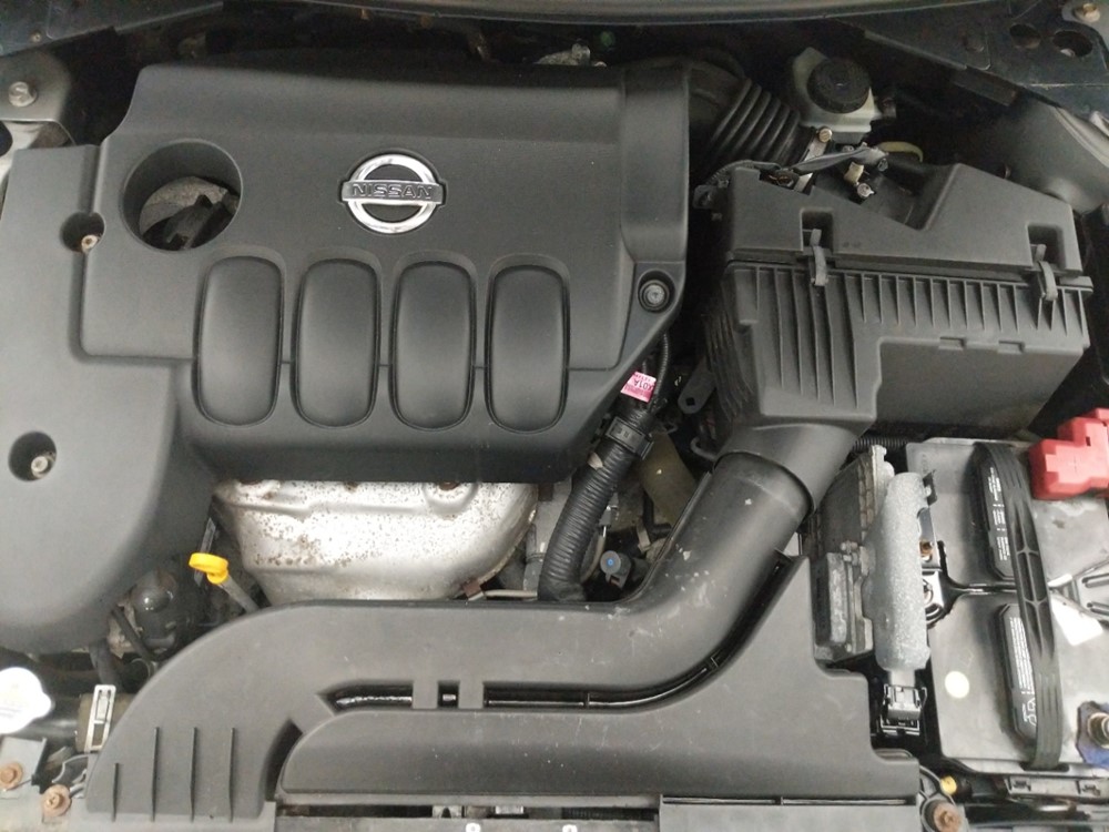 2011 Nissan Altima - Engine