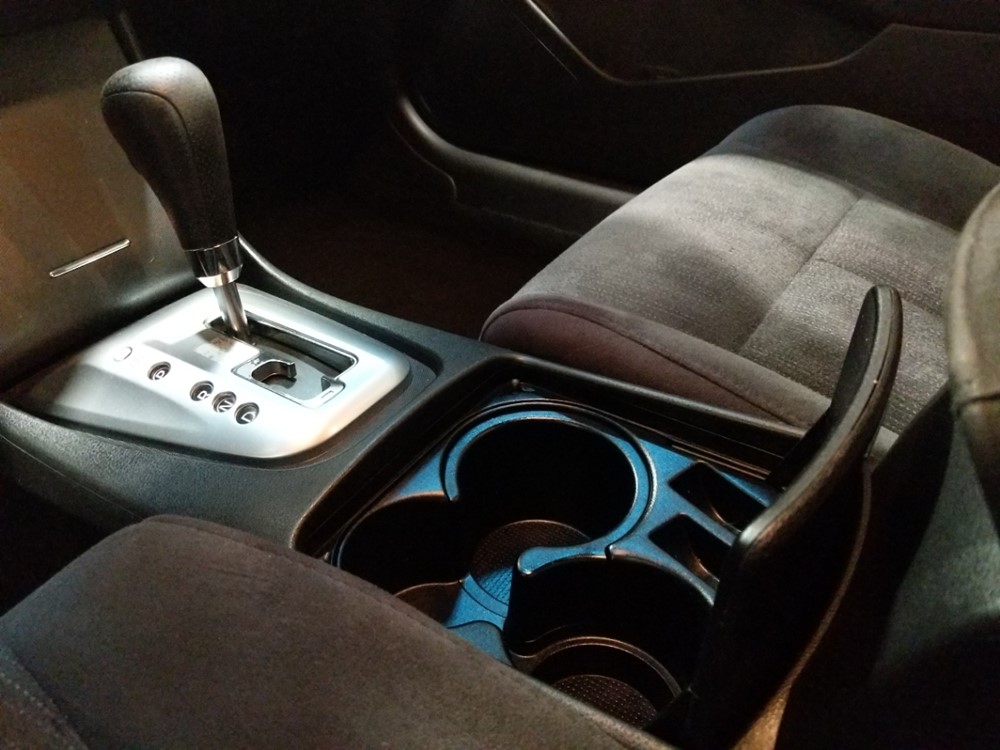 2011 Nissan Altima - Center Console/Cup Holders