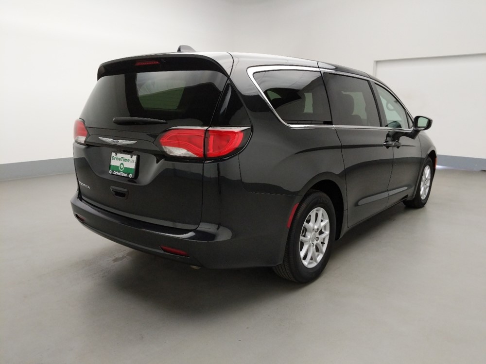 2017 Chrysler Pacifica - Passenger Rear Bumper