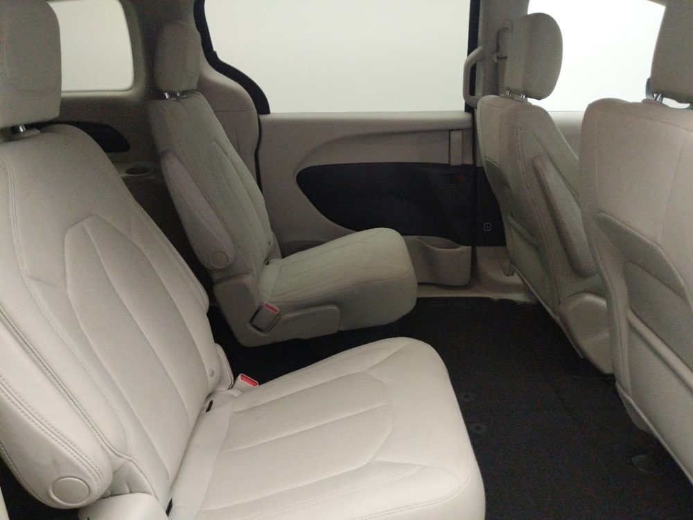 2017 Chrysler Pacifica - Passenger Rear Seat