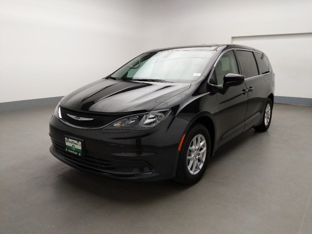 2017 Chrysler Pacifica - Driver Front Bumper