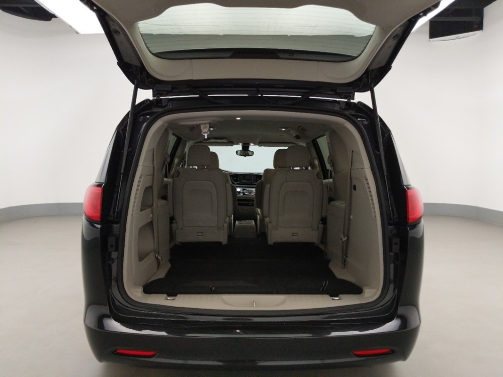 2017 Chrysler Pacifica - Trunk