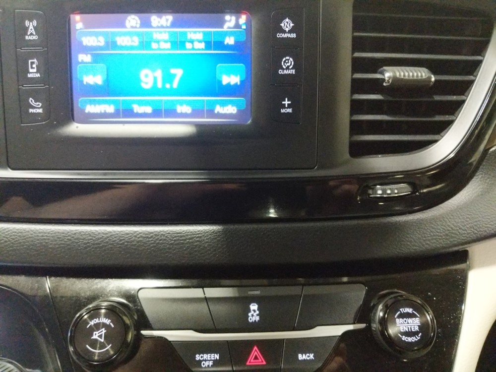2017 Chrysler Pacifica - Stereo Package