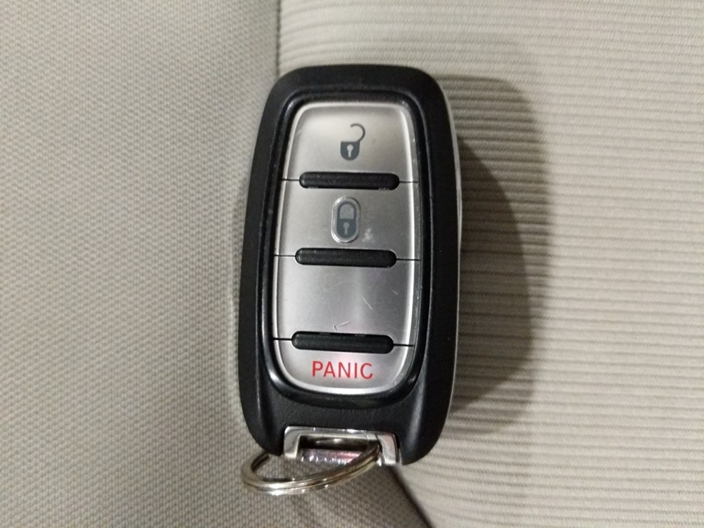 2017 Chrysler Pacifica - Keys