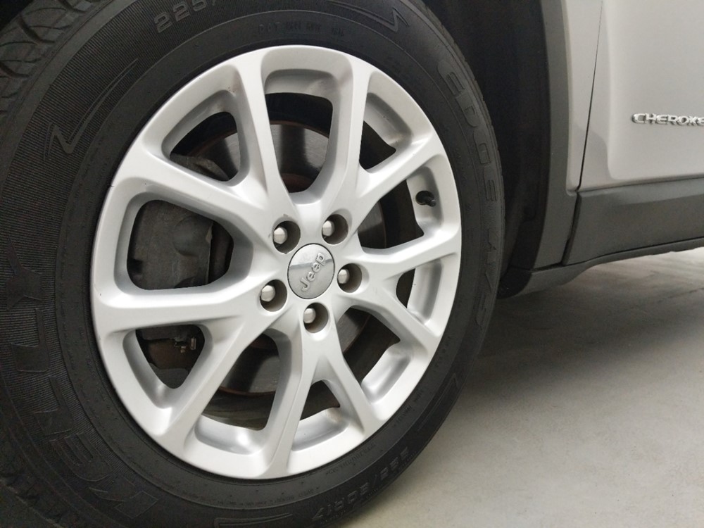 2014 Jeep Cherokee - Wheel
