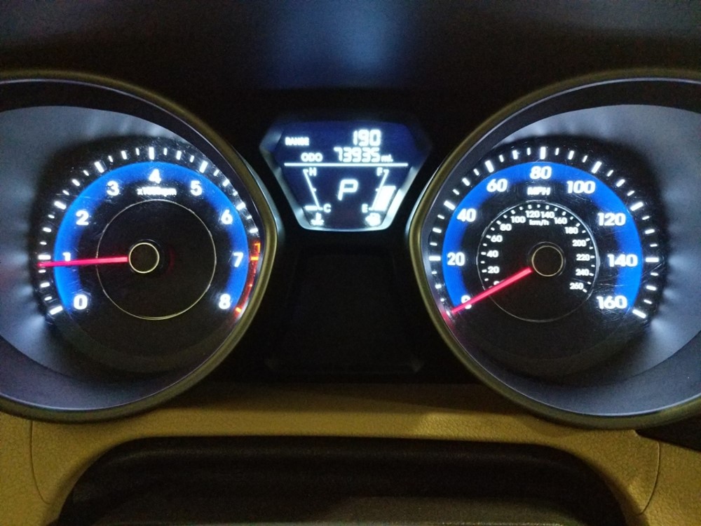 2013 Hyundai Elantra - Odometer Close Up