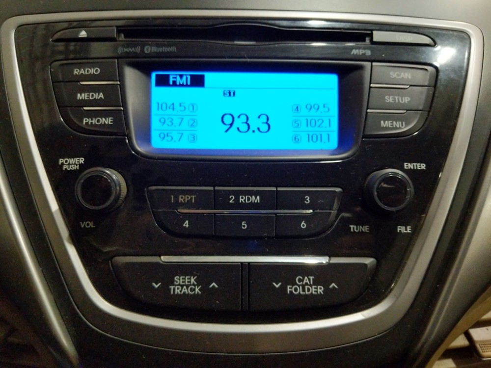 2013 Hyundai Elantra - Stereo Package