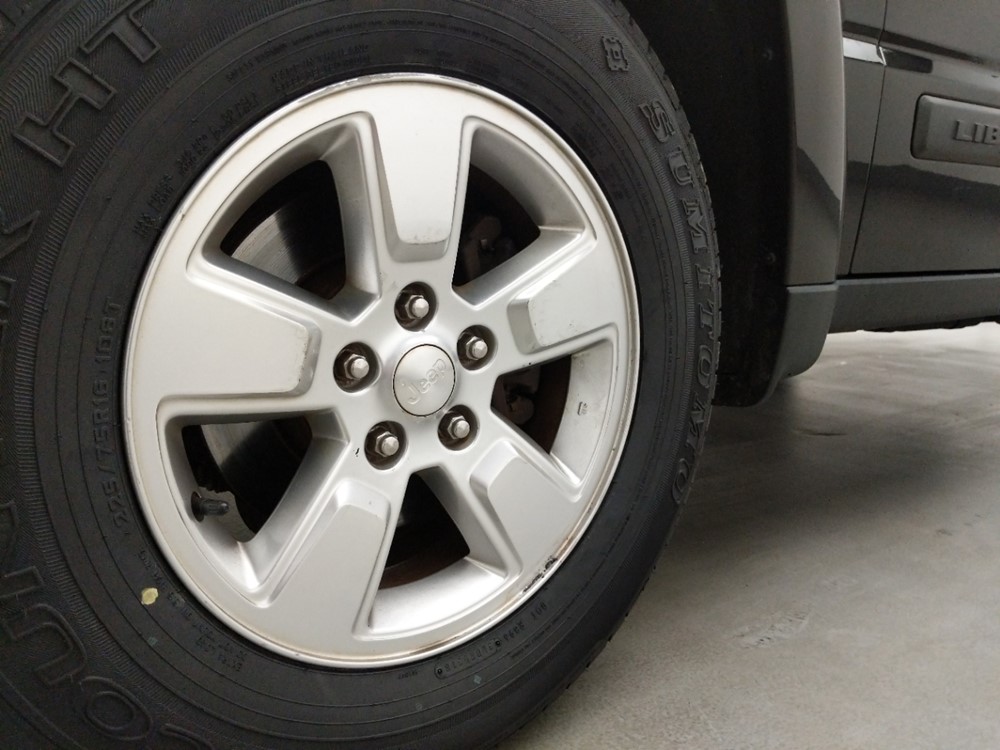 2012 Jeep Liberty - Wheel