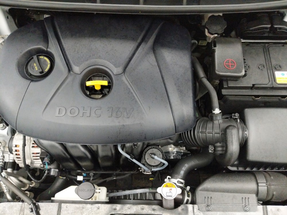 2016 Hyundai Elantra - Engine