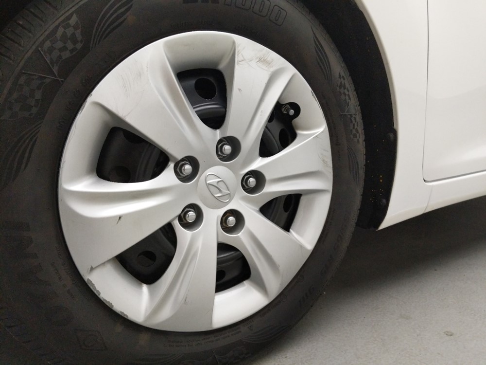 2016 Hyundai Elantra - Wheel