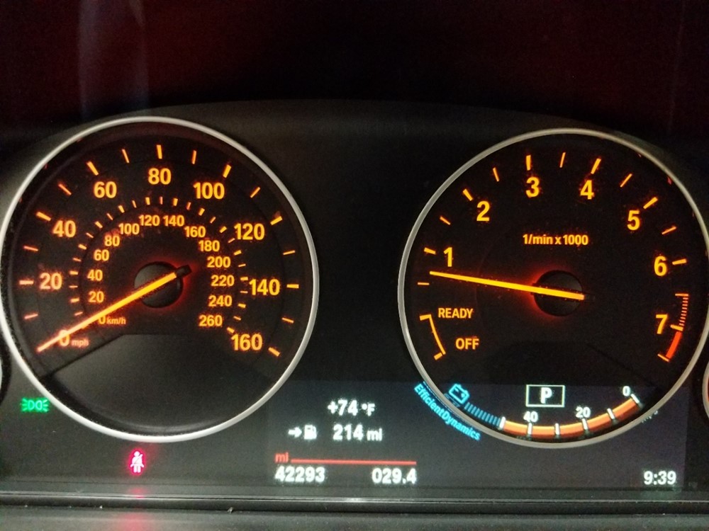 2015 BMW 328i - Odometer Close Up