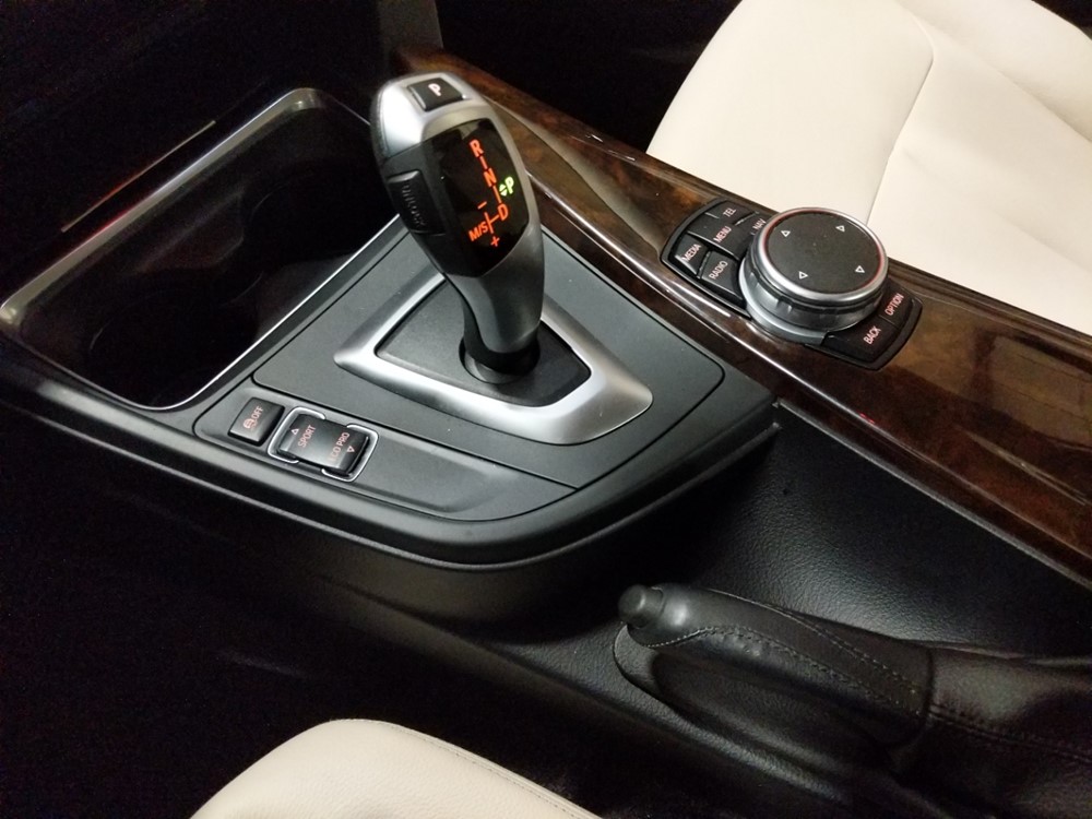 2015 BMW 328i - Center Console/Cup Holders