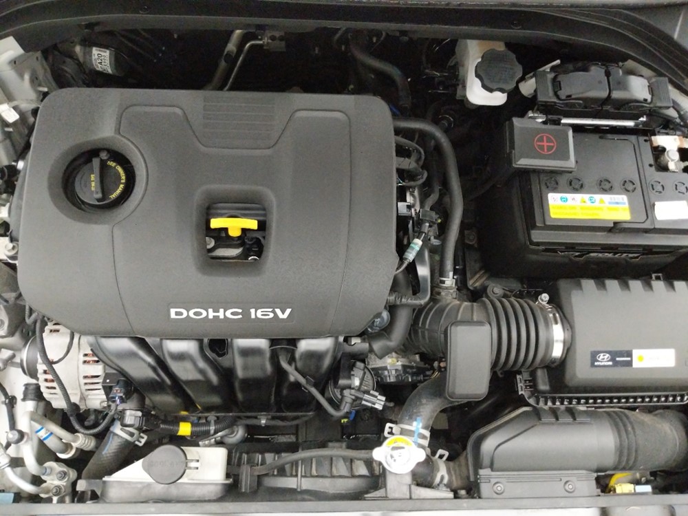 2017 Hyundai Elantra - Engine