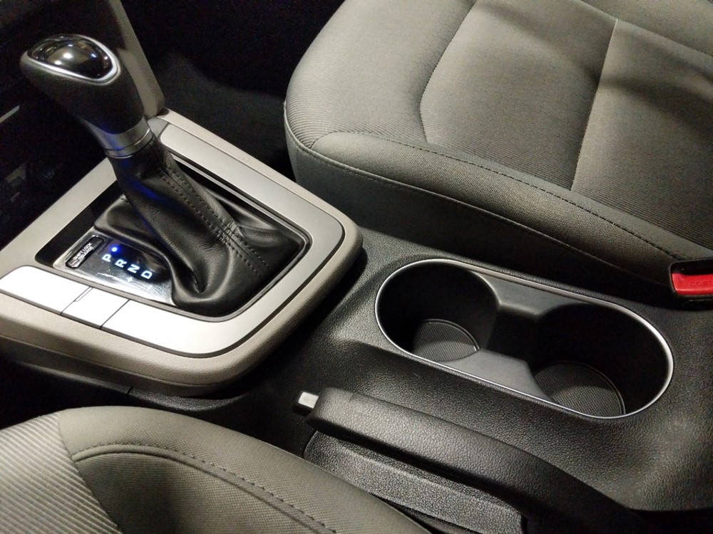 2017 Hyundai Elantra - Center Console/Cup Holders