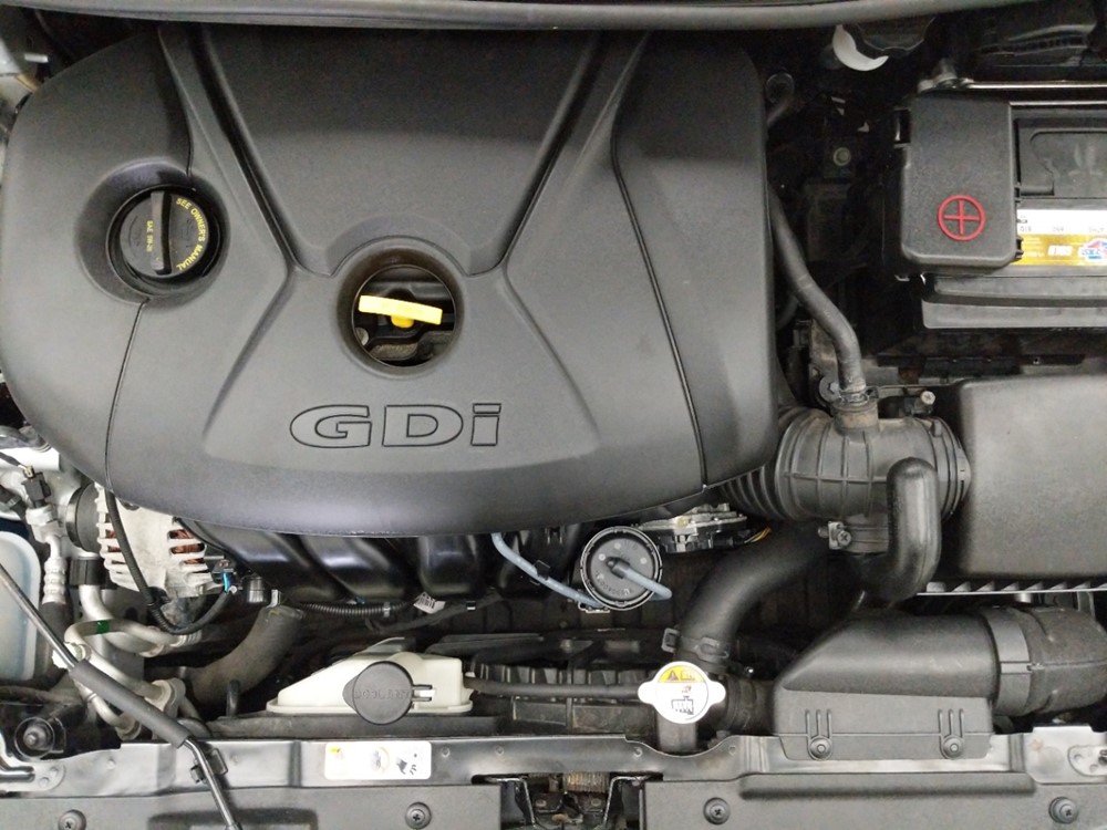 2014 Hyundai Elantra - Engine