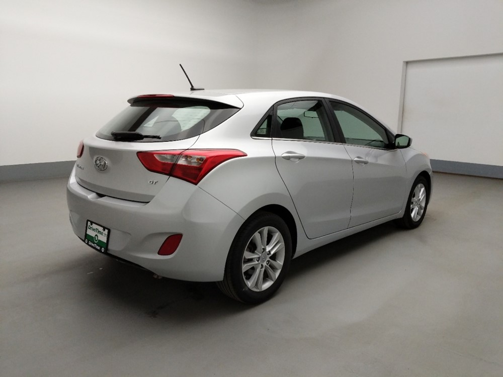 2014 Hyundai Elantra - Passenger Rear Bumper
