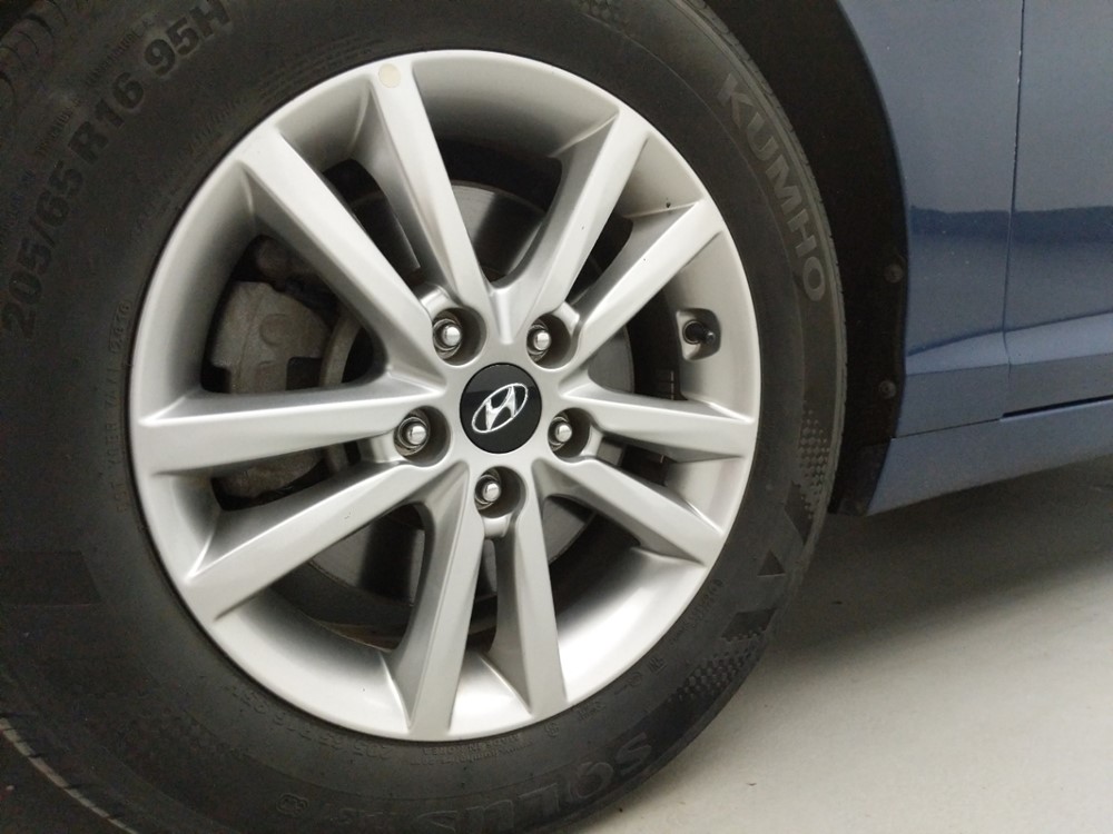 2017 Hyundai Sonata - Wheel