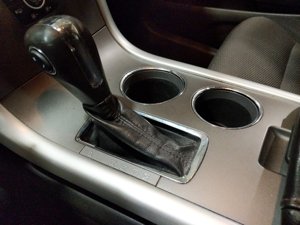 2011 Ford Edge - Center Console/Cup Holders