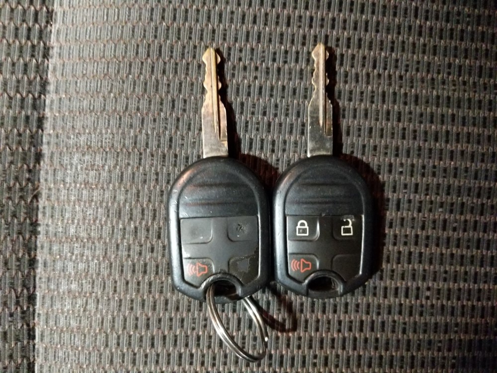 2011 Ford Edge - Keys