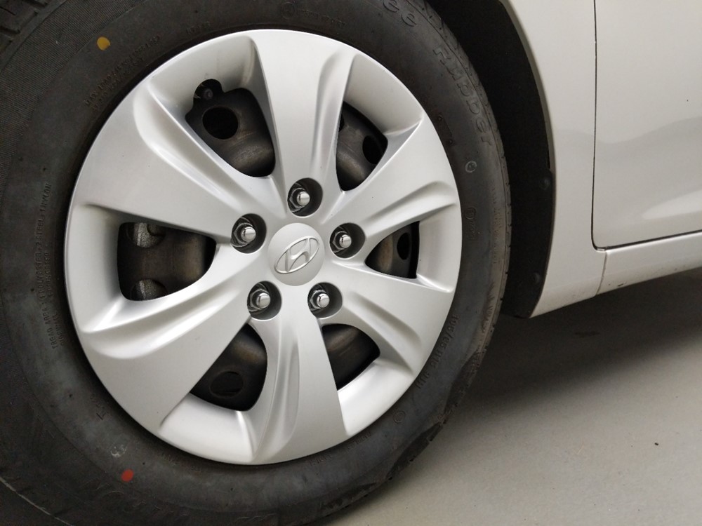2016 Hyundai Elantra - Wheel