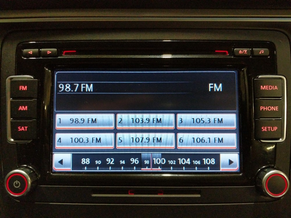 2015 Volkswagen Passat - Stereo Package