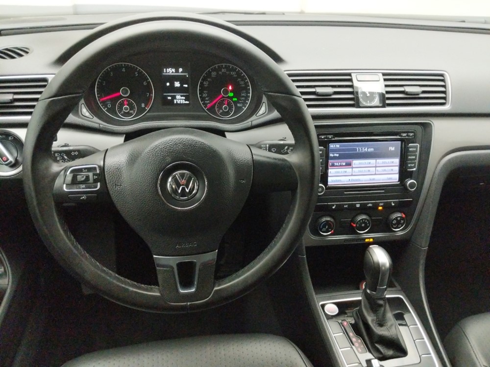 2015 Volkswagen Passat - Driver Dash