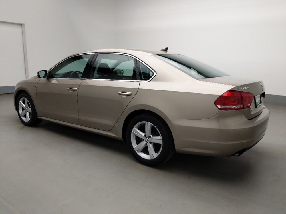 2015 Volkswagen Passat - Driver Rear Side