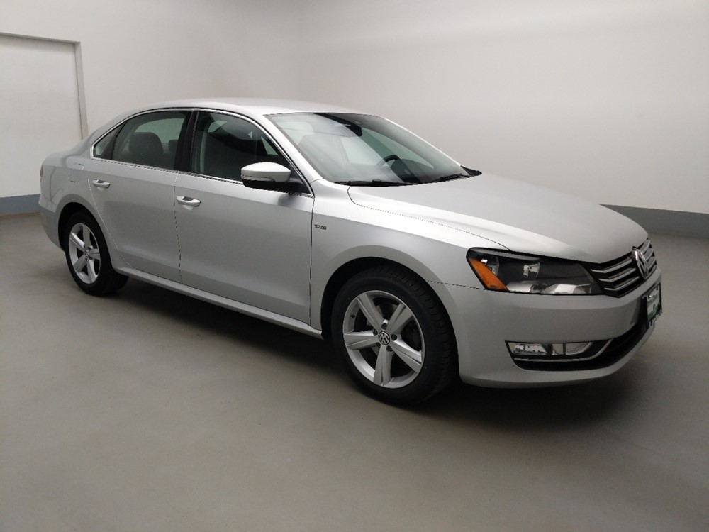 2015 Volkswagen Passat - Passenger Front Side